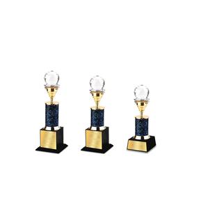 Trophée en cristal de qualité supérieure pour les coupes sportives et les récompenses, disponible au prix d'exportation - Product Image 3