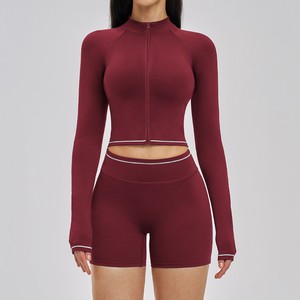 Ensemble 5 pièces de shorts de yoga et de sport slim à séchage rapide pour femme, collection automne 2026, avec logo frontal, idéal pour la gym, la course et le Pilates - Product Image 4
