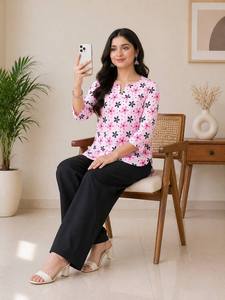 Ensemble coordonné pour femme – Tenue en rayonne à imprimé numérique avec pantalon palazzo - Product Image 3
