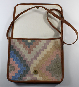 Bolso de Mujer Hecho a Mano y Cosido, Nuevo Estilo, Tejido a Mano en Algodón Dhurry/Kelim, con Cierre, Ideal para Regalo - Product Image 4