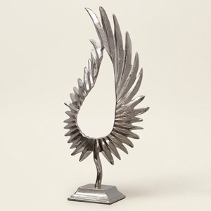 Sculpture de feuille en aluminium argenté vintage, statue de feuille tropicale en métal artisanale avec support pour la décoration de table à la maison, à l'hôtel ou au bureau - Product Image 3