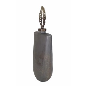 Vase de table en métal fait main, design contemporain, surface texturée, pièce décorative pour l'intérieur et la décoration de la maison - Product Image 2