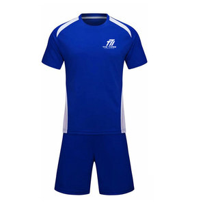 Uniforme de Fútbol Personalizable de Alta Calidad Profesional, Incluye Camiseta y Pantalones Cortos Hechos con Material Transpirable y Ligero, en Venta - Product Image 1