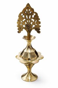 Porte-kajal en laiton plaqué or artisanal, design floral, objet décoratif moderne pour la décoration de table à la maison pendant le Ramadan et Diwali, 1 pièce - Product Image 1