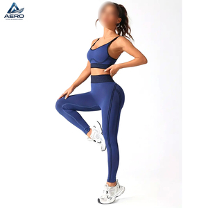 Conjunto de Leggings y Sujetador Deportivo Estampado Verde y Gris para Mujer, Conjunto de Yoga de Dos Piezas, Sujetador Push-Up y Control de Abdomen, Conjunto de Fitness de la Mejor Calidad - Product Image 1