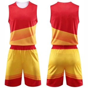 Uniforme de basket-ball pour hommes, écologique, respirant, très attrayant, couleur unie, confortable, 100% polyester - Product Image 1