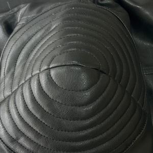 Premium Genuine <b>Leather</b> Motorcycle <b>Jacket</b> <b>Men</b> Slim Fit Classic Biker Style Zipper Closure Turn-Down Collar Autumn Wear For Women - Product Image 3