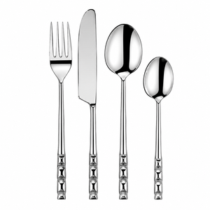 Ensemble de couverts en acier inoxydable à manche martelé au design moderne, poli miroir, forgé, argenté, pour hôtels de luxe et mariages - Product Image 3