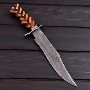 Couteau Bowie en acier Damas fait main, manche en bois avec étui en cuir, lame de chasse et de survie, couteau d'extérieur, couteau personnalisé - Product Image 5