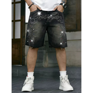 Shorts en jean non extensibles pour homme style streetwear américain, avec lettres en strass, délavage et ourlet effiloché, longueur genou, pour l'été - Product Image 2