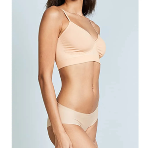Ensemble soutien-gorge triangle sans couture et culotte de luxe pour femme – Lingerie douce, extensible, sans armatures, bretelles ajustables, sexy, style américain, confort optimal - Product Image 6