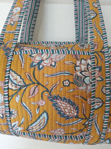 Sac de voyage unisexe à imprimé floral jaune, sac de voyage en coton matelassé, fermeture à glissière, doubles poignées, léger, 20-35L, sac de sport pour le week-end - Product Image 6