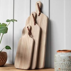 Planche à découper rectangulaire de luxe en bois d'acacia avec poignée, finition naturelle, épaisseur 2,0 cm, compatible lave-vaisselle - Product Image 3