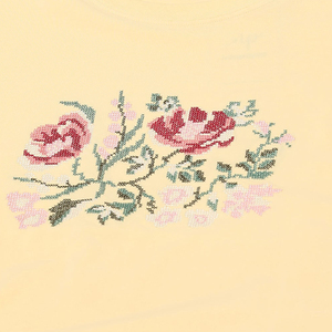 Camisetas de Algodón con Bordado y Estampado para Mujer - Corte Holgado y Moderno para Colecciones de Moda y Suministro al por Mayor - Product Image 6