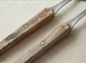 Ustensiles à salade en acier inoxydable avec manche en bois, parfaits pour un usage domestique quotidien, couverts modernes pour table à manger. - Product Image 2
