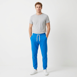 Pantalones deportivos azules para hombre, cintura elástica con cordón, pantalones jogger con puños, peso medio, transpirables, casuales, deportivos, hechos en Bangladesh. - Product Image 4