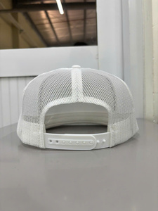 Casquette Snapback Adulte 5 Panneaux en Maille Structurée à Logo Ajustable, Idéale pour les Activités de Plein Air, Fabriquée au Vietnam - Product Image 2