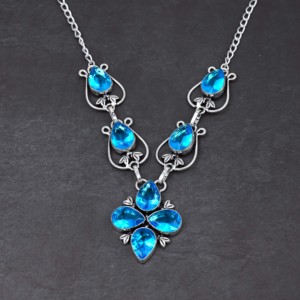 Collier en argent indien fait main, pendentif personnalisé en topaze bleue pour femme, mariage, fiançailles, vente en gros, bijoux de style classique - Product Image 2