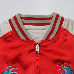 Chaqueta de Lona Sukajan con Diseño de Tatuaje Japonés Clásico en Color Naranja Pop, Carpa Koi Ascendente, Ola de Hokusai, Servicio OEM Personalizado - Product Image 4