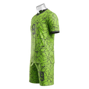 Uniforme de Fútbol Personalizado OEM por Sublimación, 100% Poliéster, Talla Grande, Diseño Geométrico, Conjunto de Camiseta y Pantalones Cortos Transpirables, Ropa Deportiva Unisex para Equipos - Product Image 3