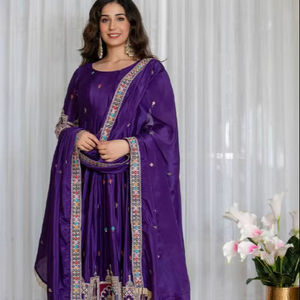 Presentamos la Nueva Colección de Vestidos Fandy de Tela Pura, Conjunto de Pantalón y Dupatta, Completamente Cosido, Listo para Usar, Ideal para Fiestas, Diwali, Estilo Moderno - Product Image 1