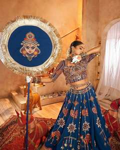 Lehenga de algodón muselina con estampado digital, trabajo de espejo y trabajo Kodi, con blusa y dupatta, conjunto de Lehenga Choli para Navratri. - Product Image 2