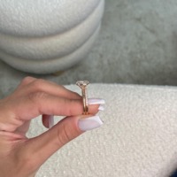 2,20 Karat IGI-Zertifizierter D-VVS2 Ovaler Labor-Diamant Solitär-Verlobungsring-Set _ Passender Diamant-Ehering