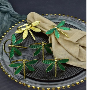 Un élégant porte-serviettes en spirale à thème serpent doré ajoute une touche audacieuse et exotique à votre table. Disponible aux prix de gros. - Product Image 4