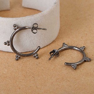 Pendientes de aro lisos de plata de ley S925, ligeros, con baño de rodio negro, los mejores pendientes de joyería fina al por mayor para regalos de mujer. - Product Image 2