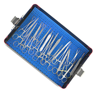 Kit d'instruments de chirurgie des tissus mous vétérinaires avec ciseaux, pinces, porte-aiguilles et plateau de stérilisation en acier inoxydable - Product Image 4