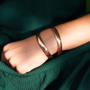 Bracelets en cuivre recyclé faits à la main, écologiques, sur mesure, finition brillante royale - Product Image 2