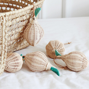 Jouet de dentition en rotin 100% naturel en forme de poire pour bébé, hochet, petit jouet sûr et écologique, sans plastique, jouets faits à la main pour enfants - Product Image 6