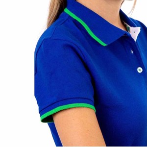 Polo de alto rendimiento para mujer, corte deportivo, top activo con logo personalizado, diseño transpirable, polo para jugadores, ejercicio o uso al aire libre. - Product Image 2