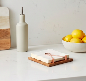 Elegante Servilletero de Metal Dorado con Base de Madera Marrón, Ideal para Decoración de Mesa de Comedor, Uso Doméstico y Utensilios de Cocina - Product Image 3