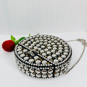 Nuevo Bolso de Mano Étnico Indio para Mujer, Chapado en Oro, Hecho a Mano, Moderno, con Mosaico de Piedras Plateadas, con Detalles de Metal Indio - Product Image 1