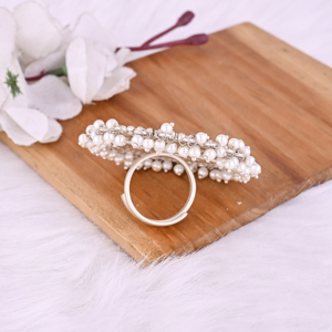 Grande bague réglable de style bohème avec motif floral perlé - Product Image 6