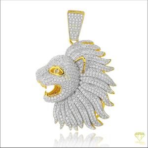 Colgante de León de Moda Urbana de Lujo con Diamantes Cultivados en Laboratorio y Acabado en Oro Amarillo - Product Image 2