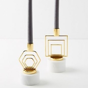 เชิงเทียนโลหะสีทองทันสมัยแบบสามชั้น ตกแต่งโต๊ะอาหาร จุดประกายสวยงามสำหรับห้องนั่งเล่นและห้องรับประทานอาหาร - Product Image 3