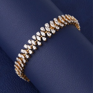 Bracelet tennis en diamant de laboratoire taille princesse 13,53 carats, en argent sterling, sertissage panier à 4 griffes, clarté VVS-VS, certifié IGI, tendance - Product Image 4