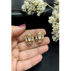 Hermosos Pendientes de Moissanita con Aspecto de Piedra, Chapados en Oro de Latón de Primera Calidad, para Mujeres y Niñas, para Usar en Bodas, Colección - Product Image 1