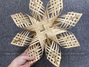ของตกแต่งเกล็ดหิมะไม้ไผ่ทำมือระดับพรีเมียม ผลิตในเวียดนาม ของตกแต่งเกล็ดหิมะไม้ไผ่สาน สำหรับตกแต่งโรงแรมในช่วงคริสต์มาส - Product Image 1