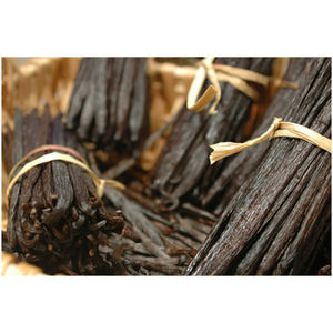 Vainas de vainilla pura envasadas a granel en bolsas de 1 kg, 5 kg y 10 kg, calidad de exportación para compradores y importadores internacionales al por mayor. - Product Image 3