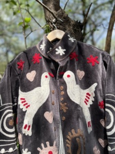 Chaqueta corta de invierno para mujer, de terciopelo, bordada a mano |   Abrigo Informal de Diseñador sin Cierre - Product Image 6