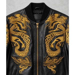 La veste en cuir classique pour motard avec des détails raffinés, une coupe confortable et un style polyvalent pour les jours de travail, les week-ends et les voyages - Product Image 2