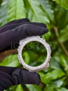 Boîtier de montre personnalisé haut de gamme entièrement serti de pierres avec lunette pavée géométrique, accessoire de montre de luxe style Hip Hop - Product Image 3