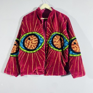 Chaqueta Suzani Bordada a Mano con Ojos de Terciopelo – Abrigo Artístico Bohemio, Prenda Exterior Festiva, Atrevida y Colorida - Product Image 1