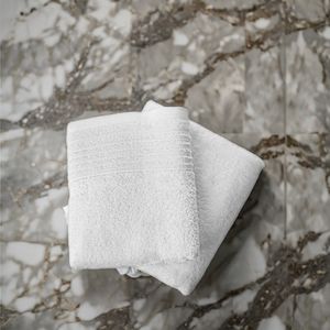 Serviette de bain sèche adulte personnalisée en coton recyclé imperméable à l'eau Surf vente chaude exportateur de serviette de bain en Inde. - Product Image 1