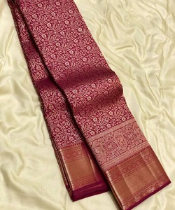 Sari de seda verde claro listo para enviar, vestido tradicional indio estilo Banarasi, sari drapeado con borde estampado para ceremonias. - Product Image 5