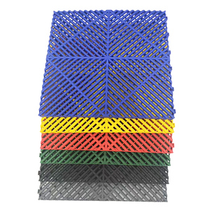 Dalles de sol en plastique PP emboîtables modernes de 1,8 cm pour garage, atelier de réparation automobile, sol en vinyle, style design moderne - Product Image 1