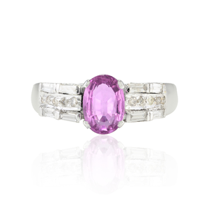Ensemble de bagues de mariage en or blanc 18 carats avec saphir rose ovale et diamants - Product Image 1